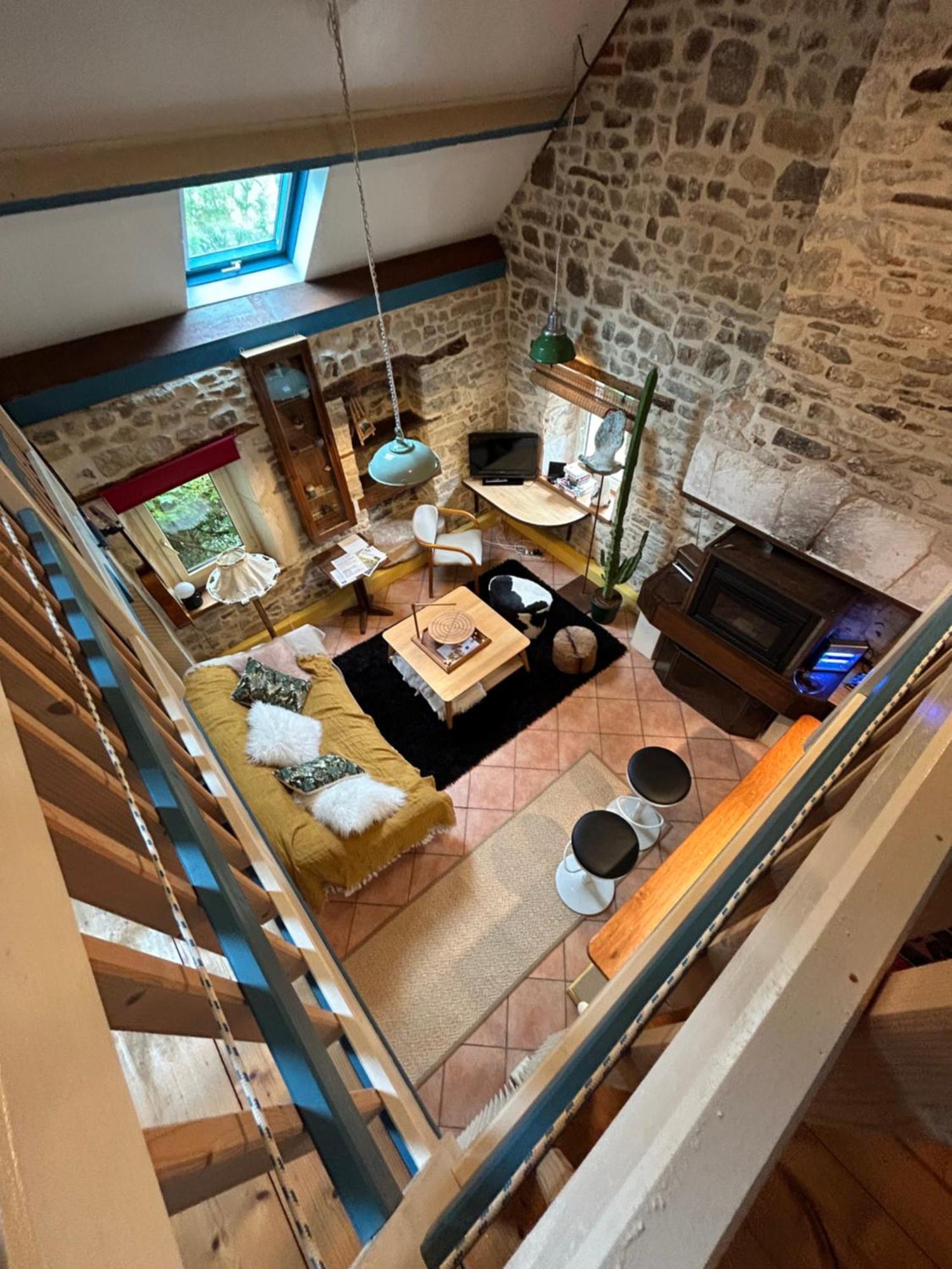 Bed and Breakfast La Cage Aux Oiseaux La Lande-de-Goult Exterior foto