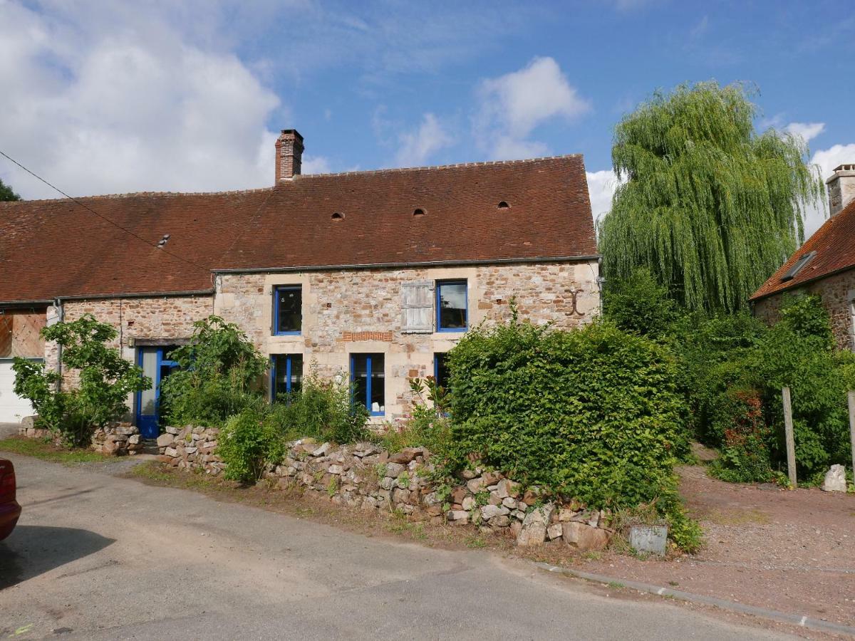 Bed and Breakfast La Cage Aux Oiseaux La Lande-de-Goult Exterior foto